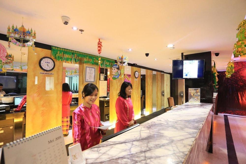 Hotel Grand Hawaii 3*